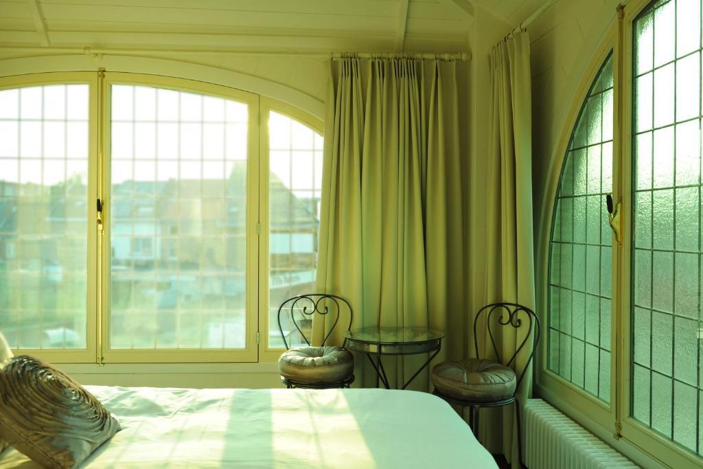Charmehotel Villa Saporis Hasselt Rum bild