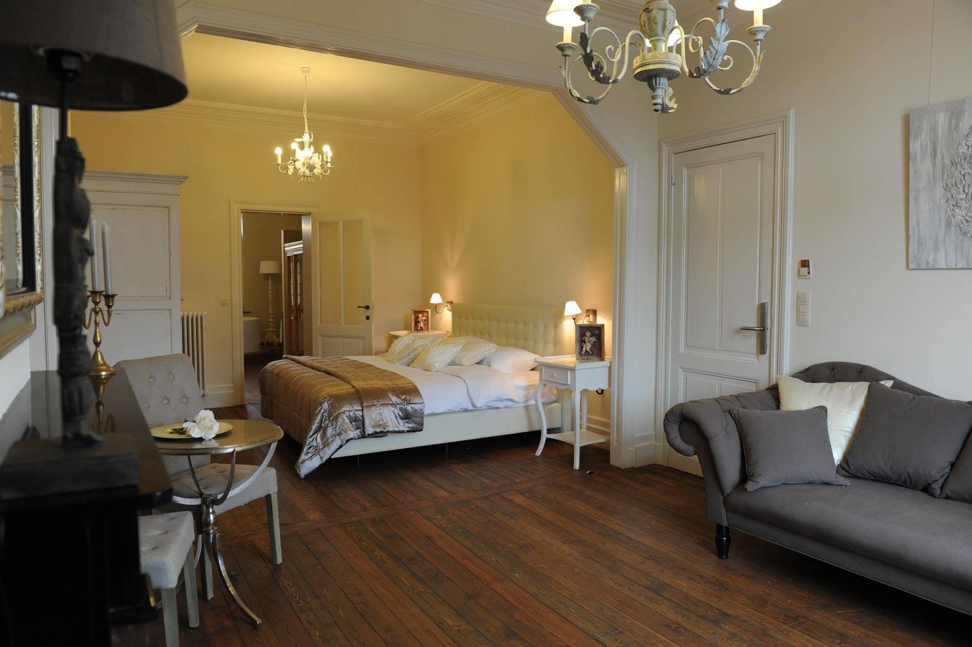 Charmehotel Villa Saporis Hasselt Exteriör bild