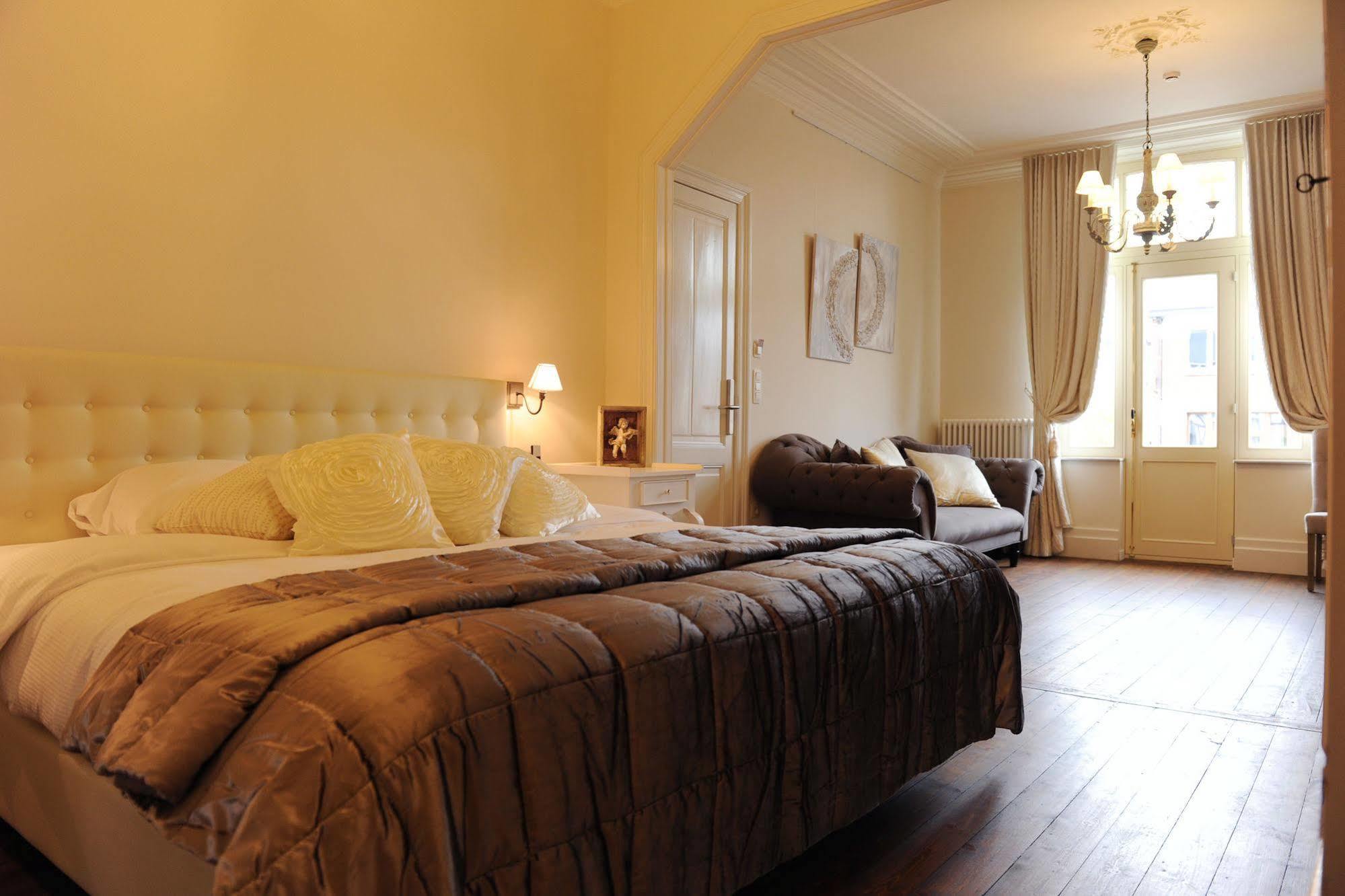 Charmehotel Villa Saporis Hasselt Exteriör bild